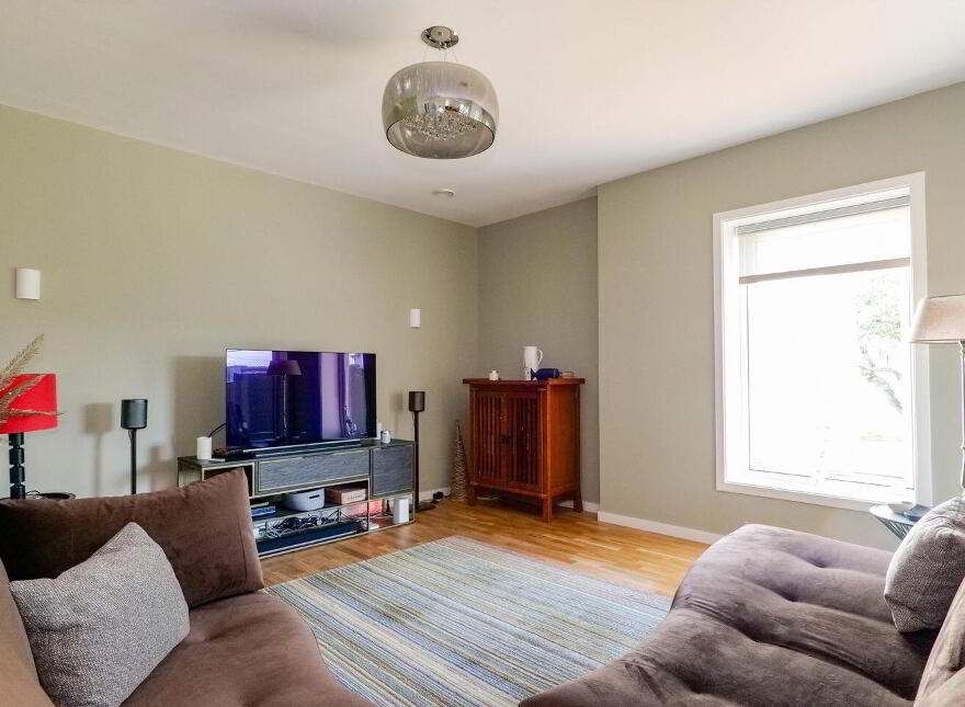 Dublin Road, Oranmore, H9103C9