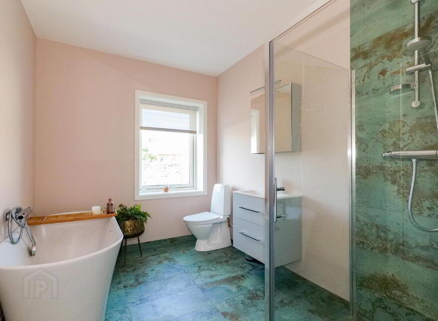 Dublin Road, Oranmore, H9103C9