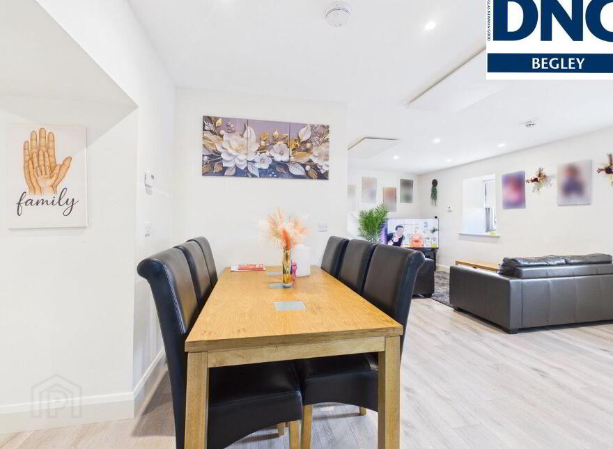 4 Apartments, Church Inn, Moate, N37HY04
