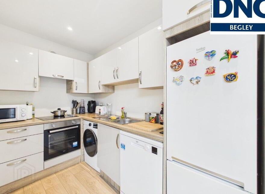 4 Apartments, Church Inn, Moate, N37HY04