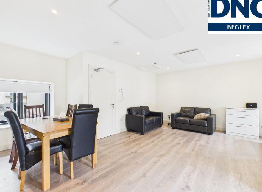 4 Apartments, Church Inn, Moate, N37HY04
