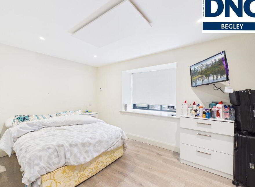 4 Apartments, Church Inn, Moate, N37HY04