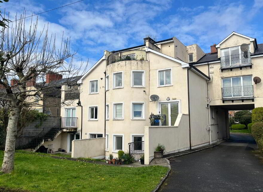 Apartment 7 Ardara Court, Ennis Road, V94D282