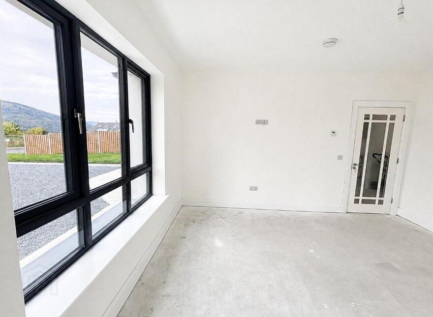 No 15 Lakeview, Cullenagh, Ballina Killaloe, Ballina, V94V3Y8