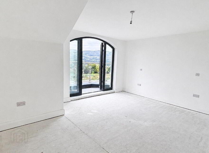 No 15 Lakeview, Cullenagh, Ballina Killaloe, Ballina, V94V3Y8