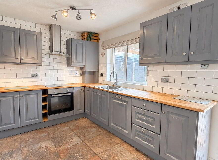2 Meadow Springs, Clareview, Ennis Road, V94YNE6