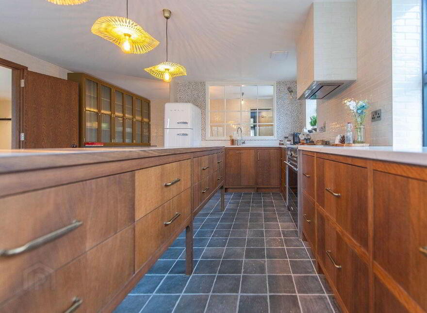 Seaview, Tawnagh East, Kinvara, H91VYY0