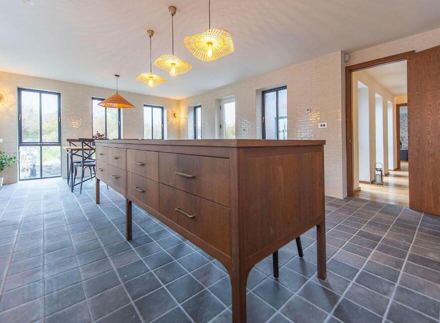 Seaview, Tawnagh East, Kinvara, H91VYY0