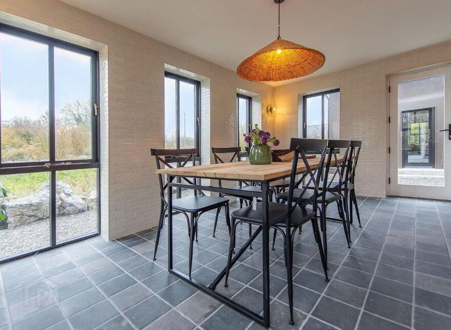 Seaview, Tawnagh East, Kinvara, H91VYY0
