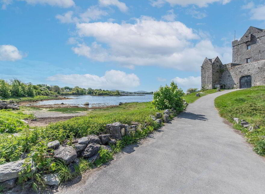Seaview, Tawnagh East, Kinvara, H91VYY0