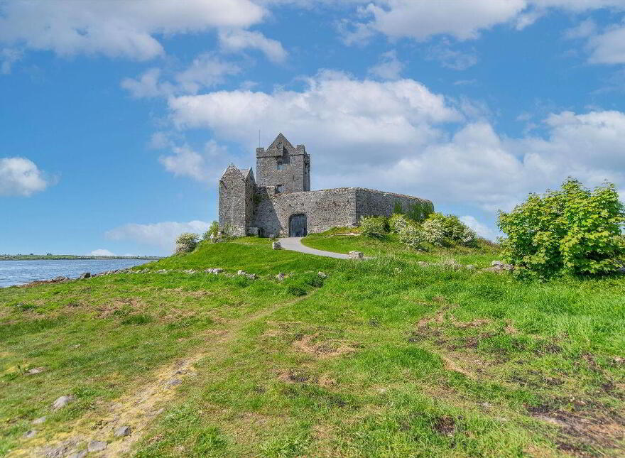 Seaview, Tawnagh East, Kinvara, H91VYY0