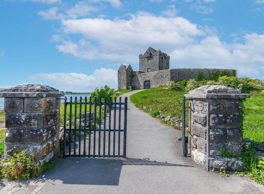 Seaview, Tawnagh East, Kinvara, H91VYY0