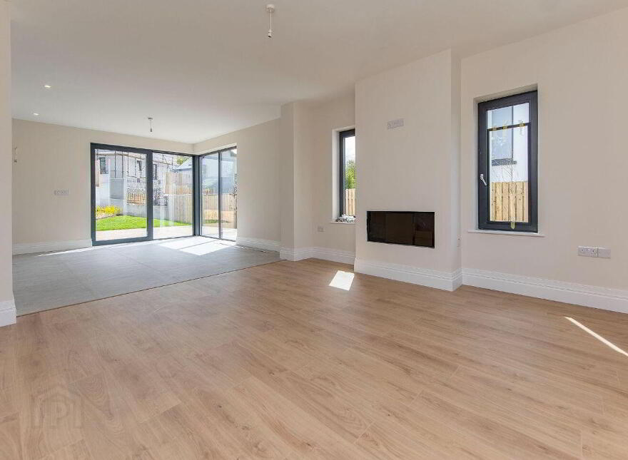 2 An Pairc Mor, Tuam Road, Tuam Road, H91858K