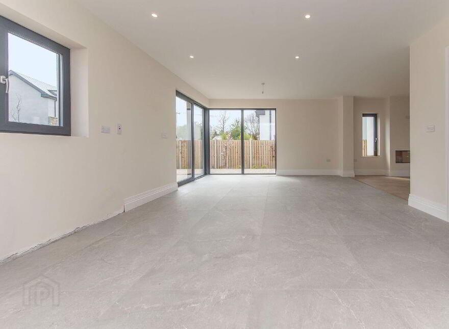 2 An Pairc Mor, Tuam Road, Tuam Road, H91858K