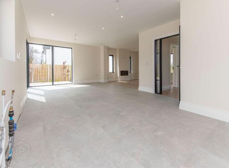 2 An Pairc Mor, Tuam Road, Tuam Road, H91858K