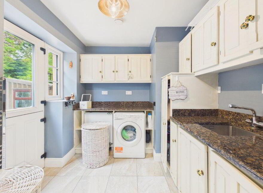 Amberley, Glenascaul, Oranmore, H91R72T