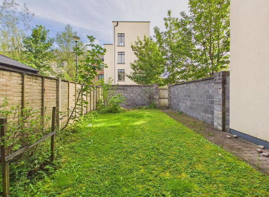 122 Coille Tire, Doughiska