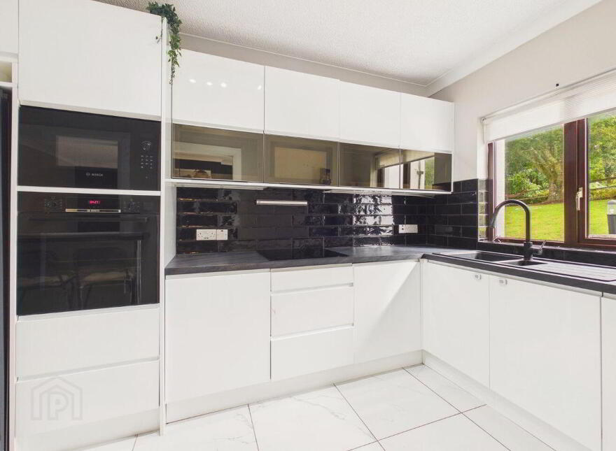41 Rockbarton Court, Salthill, H91F348