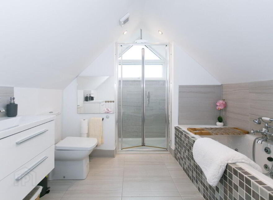 Woodend, The Birches, Torquay Road, Foxrock, Foxrock, D18R2R6