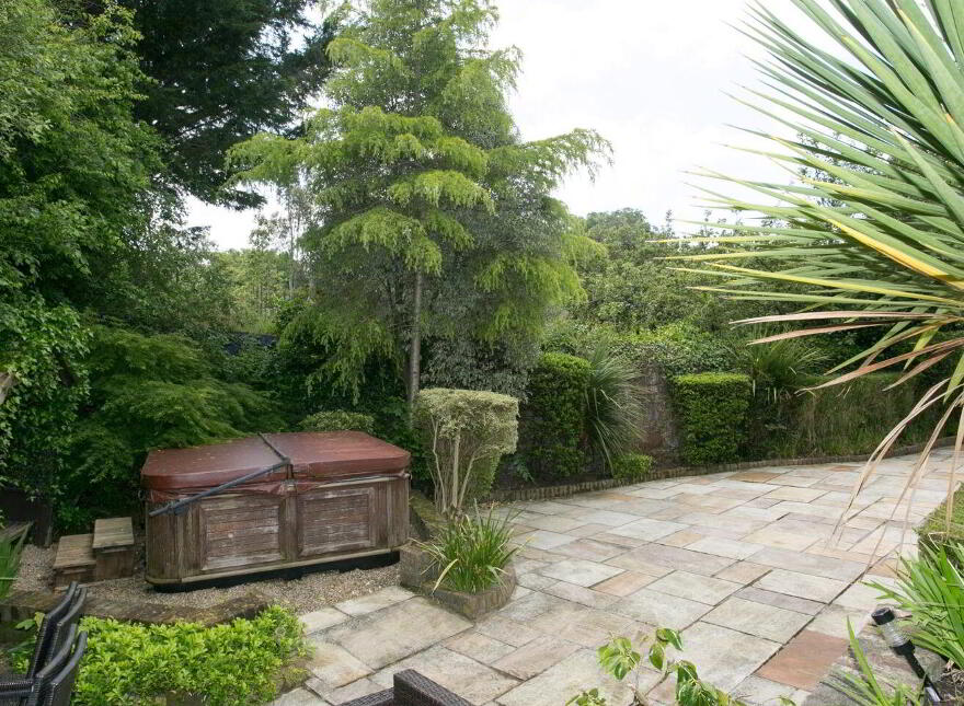 Woodend, The Birches, Torquay Road, Foxrock, Foxrock, D18R2R6
