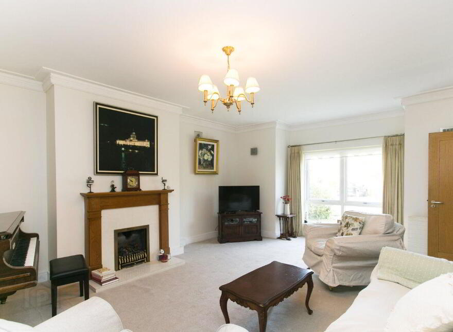 8 Kelston Park, Foxrock, Foxrock, D18YT93