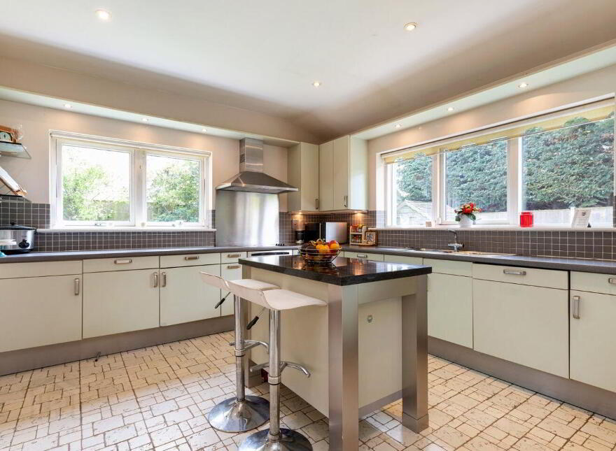 8 Kelston Park, Foxrock, Foxrock, D18YT93