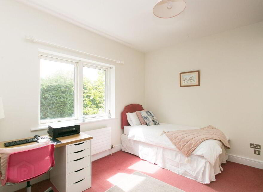 8 Kelston Park, Foxrock, Foxrock, D18YT93