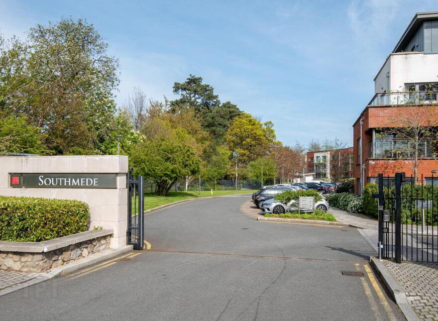 55 Southmede, Dundrum, Dundrum, D16T569