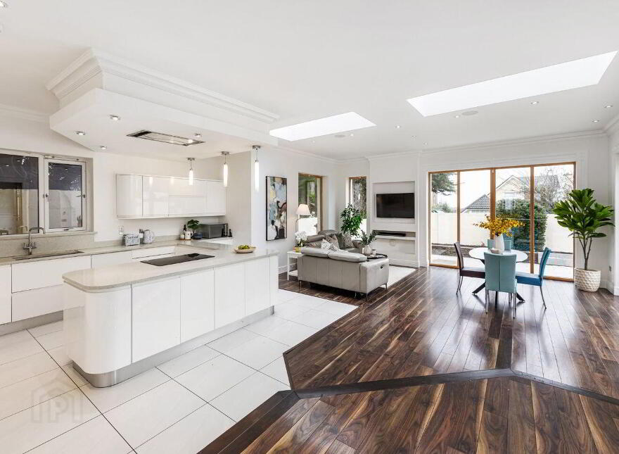 Newlands, 46 Hainault Road, Foxrock, Foxrock, D18K5X6