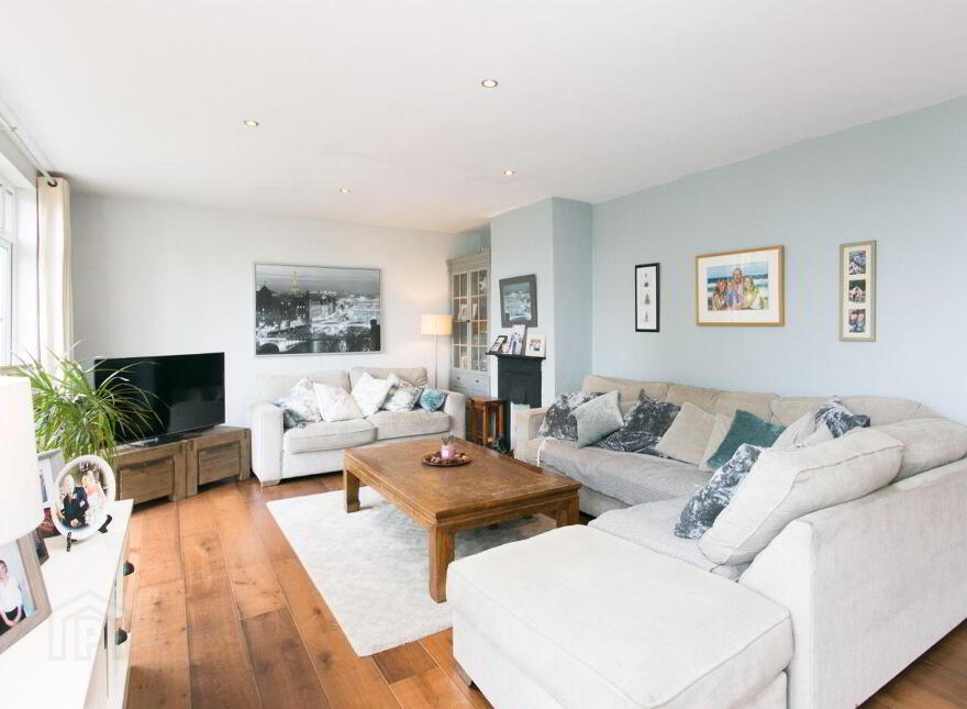 4 Wilson Road, Mount Merrion, A94Y6F4