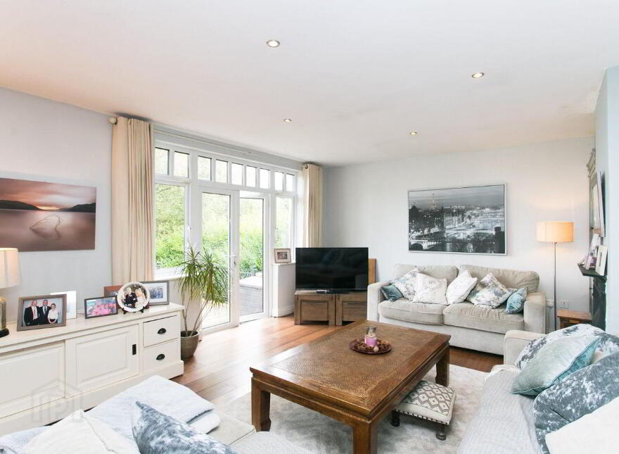 4 Wilson Road, Mount Merrion, A94Y6F4