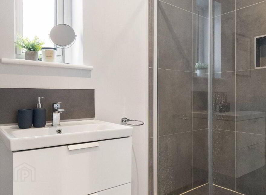 180 Meadow Grove, Dundrum, Dundrum, D16V966