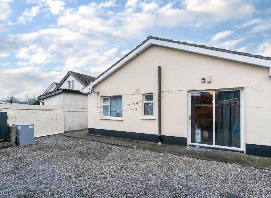 Teach Sean Thomáis, Langton Road, Newbridge, W12WP26