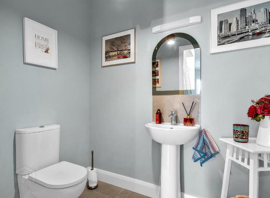 92 Oak Glade, Blessington Road, Naas, W91WP4V