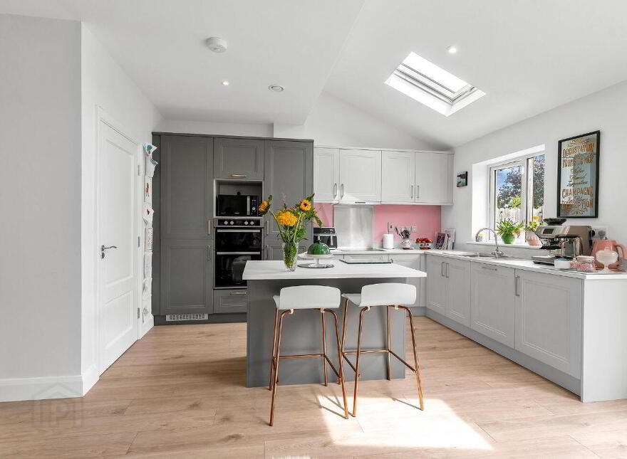 92 Oak Glade, Blessington Road, Naas, W91WP4V