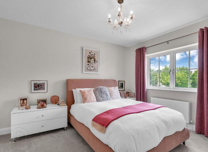 92 Oak Glade, Blessington Road, Naas, W91WP4V