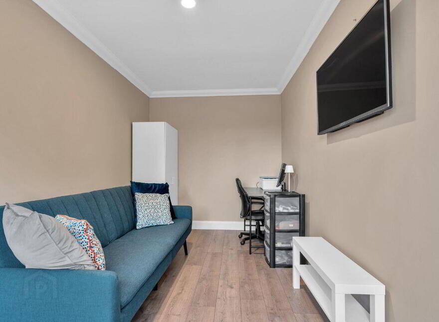 23 The Elms, Newbridge, W12TW20