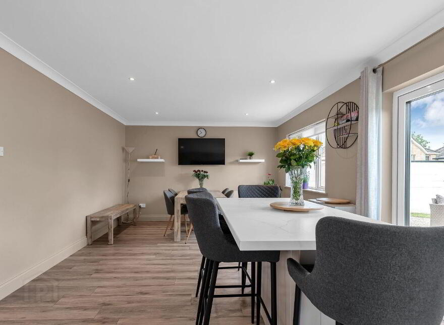 23 The Elms, Newbridge, W12TW20