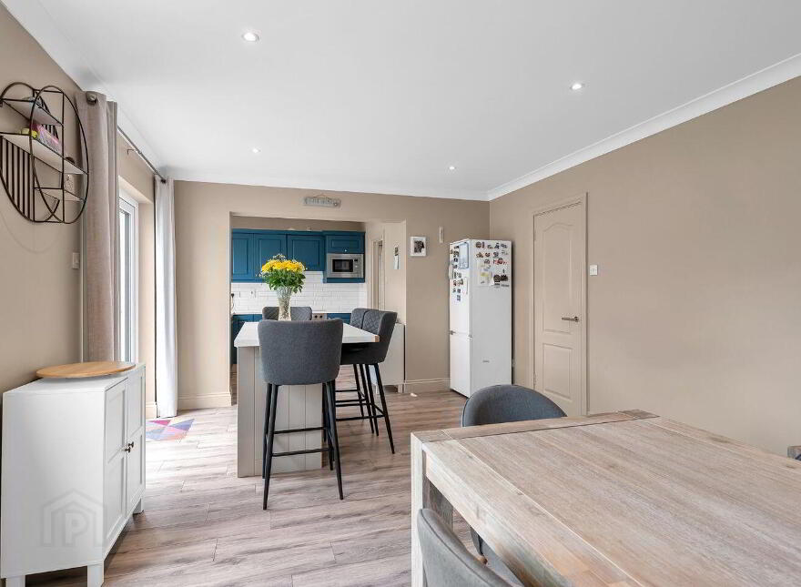 23 The Elms, Newbridge, W12TW20