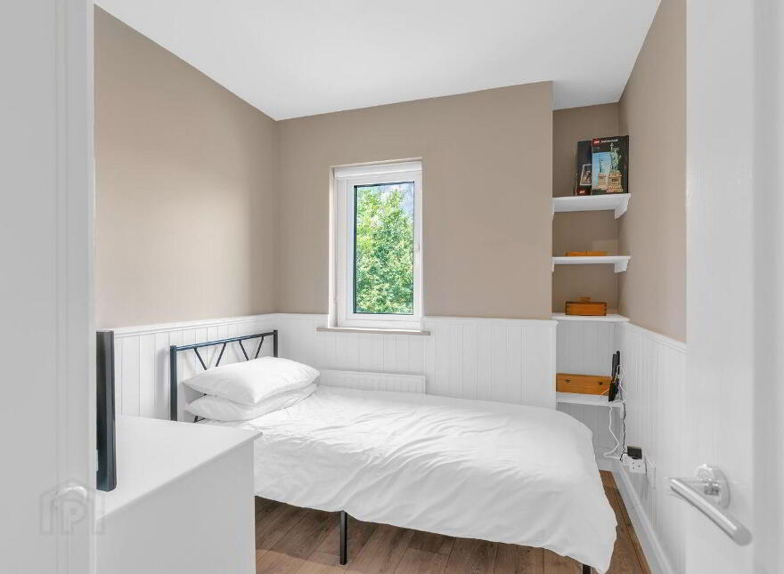 23 The Elms, Newbridge, W12TW20