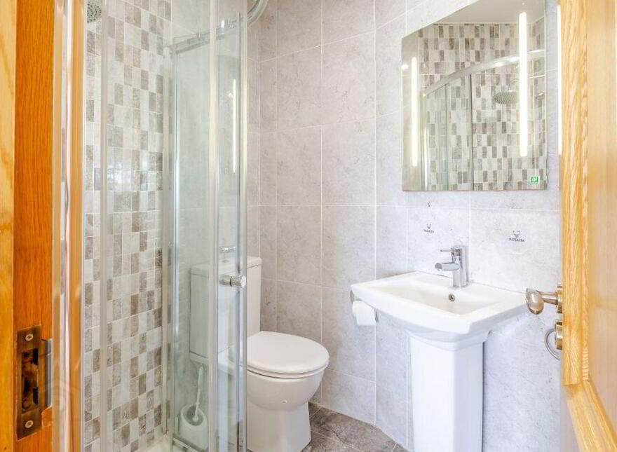 Carrabeag, Newport Road, Castlebar, F23HK35