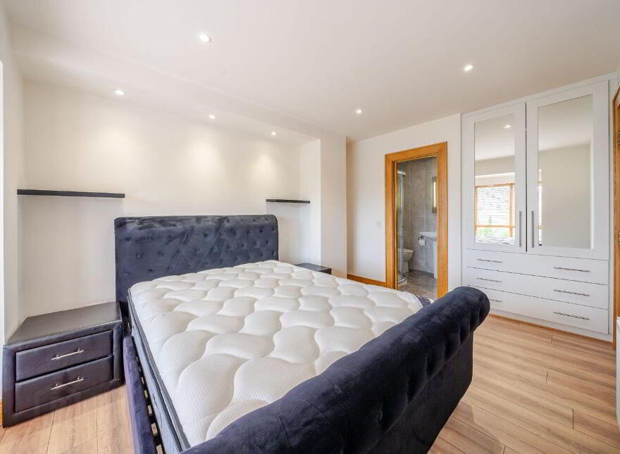 Carrabeag, Newport Road, Castlebar, F23HK35