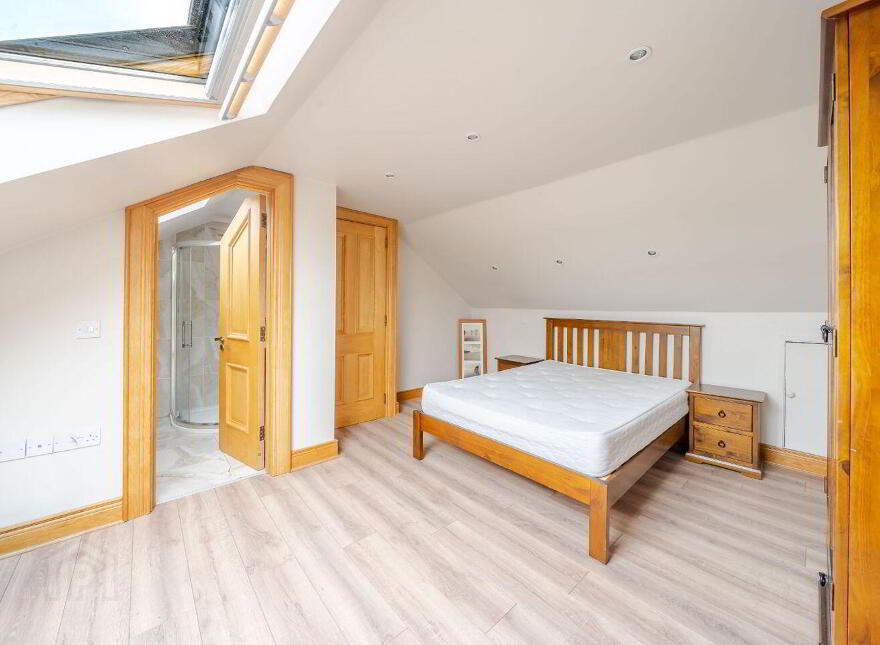 Carrabeag, Newport Road, Castlebar, F23HK35