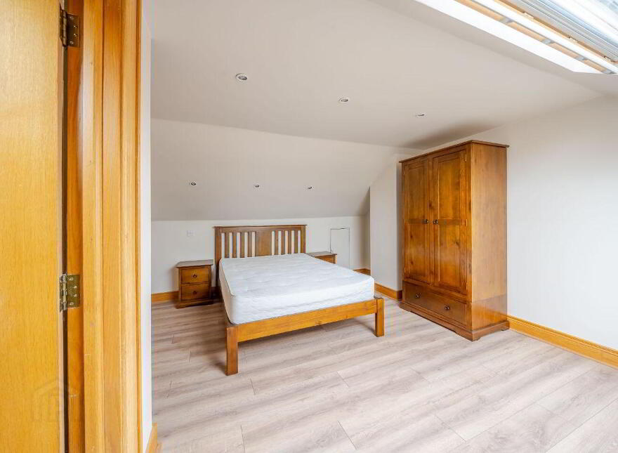 Carrabeag, Newport Road, Castlebar, F23HK35