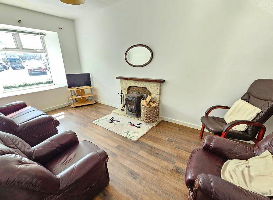 Main Street, Lahinch, V95K6AC