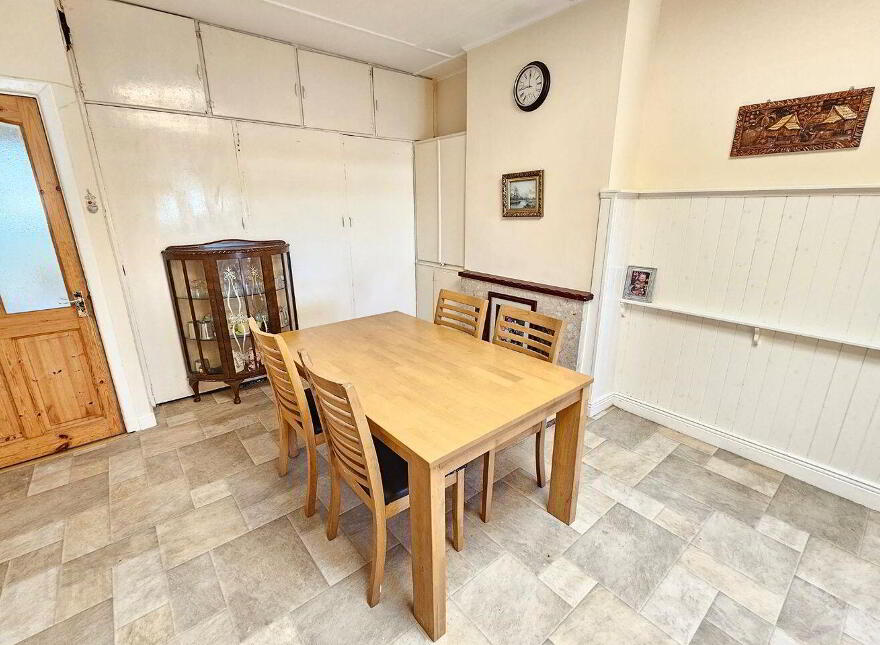 Main Street, Lahinch, V95K6AC