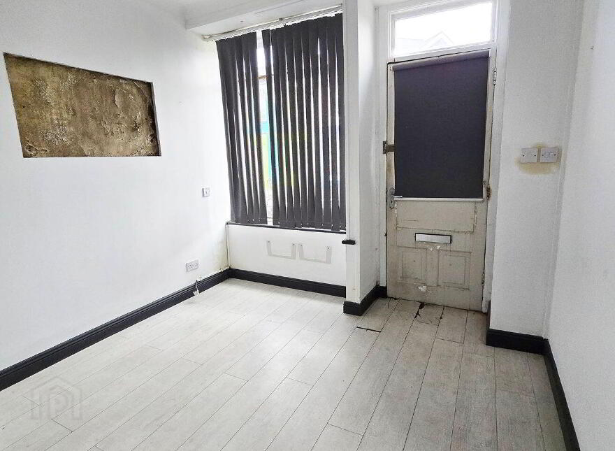 Main Street, Lahinch, V95K6AC