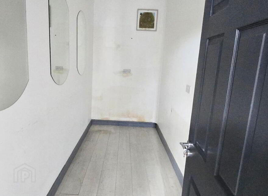 Main Street, Lahinch, V95K6AC