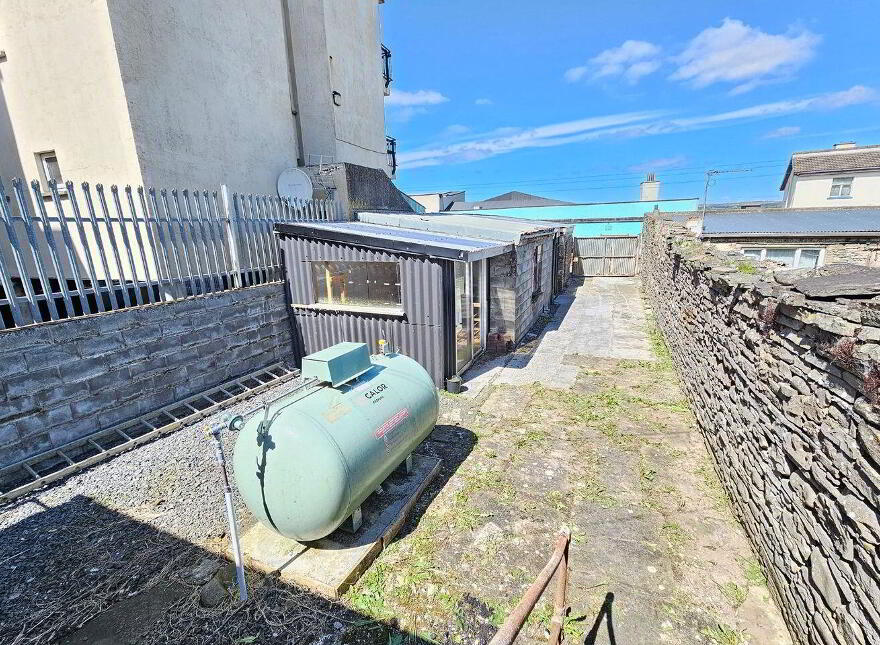 Main Street, Lahinch, V95K6AC