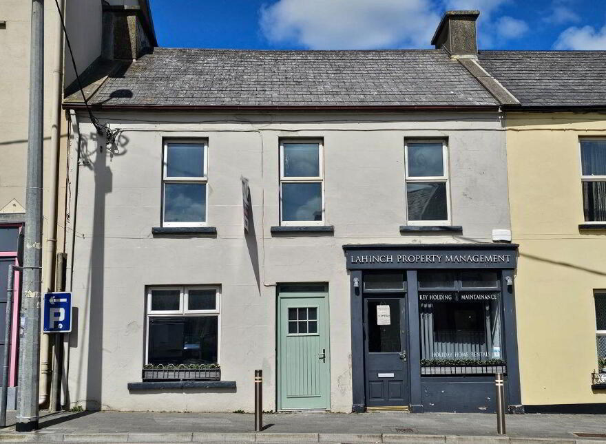 Main Street, Lahinch, V95K6AC